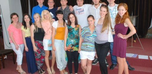 zmaturovani studenti 4a 4b