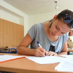 zmaturovani studenti 4a 4b