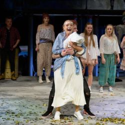 2024 11 18 na skle malovane dab